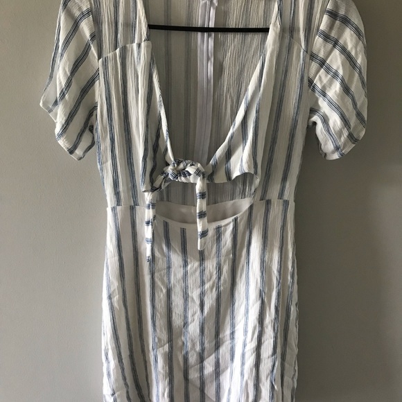 XS LA & Hearts Dress with Front Tie - Picture 2 of 6